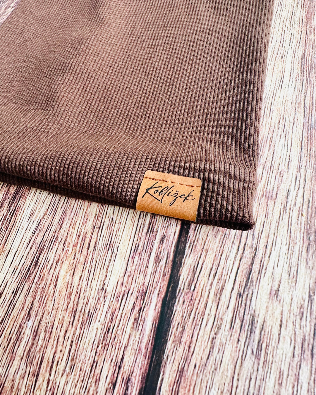 Čepička "Beanie" Čokoláda