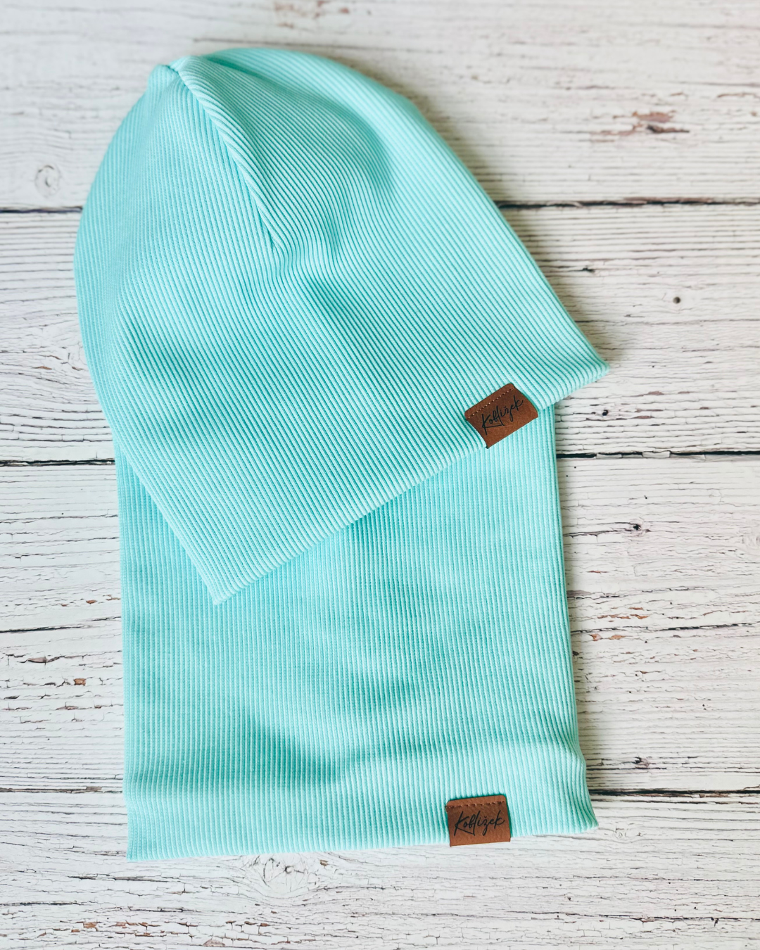 Dvouvrstvý nákrčník Azurit