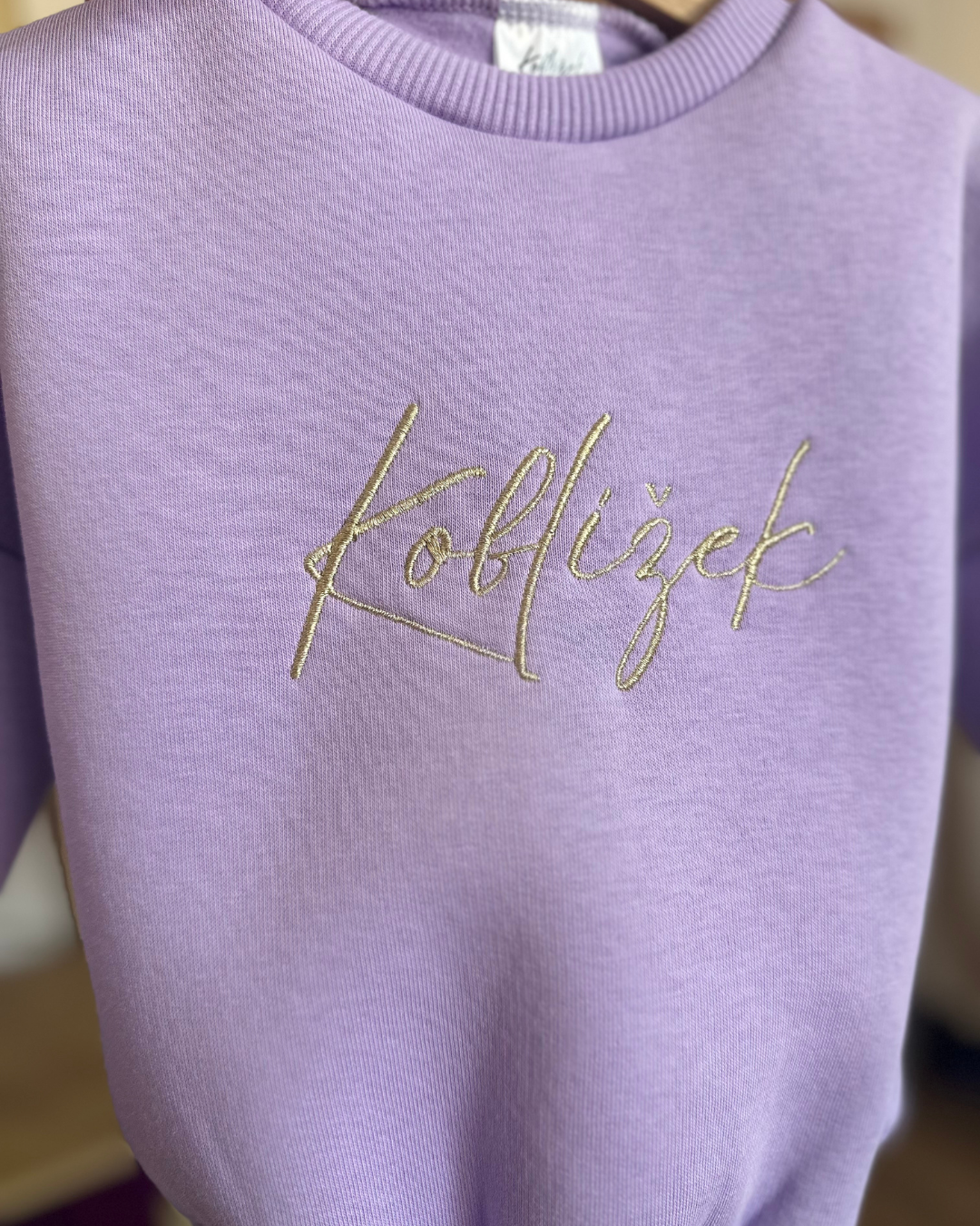Mikina Fluffy Lila 💜 PREMIUM nášivka