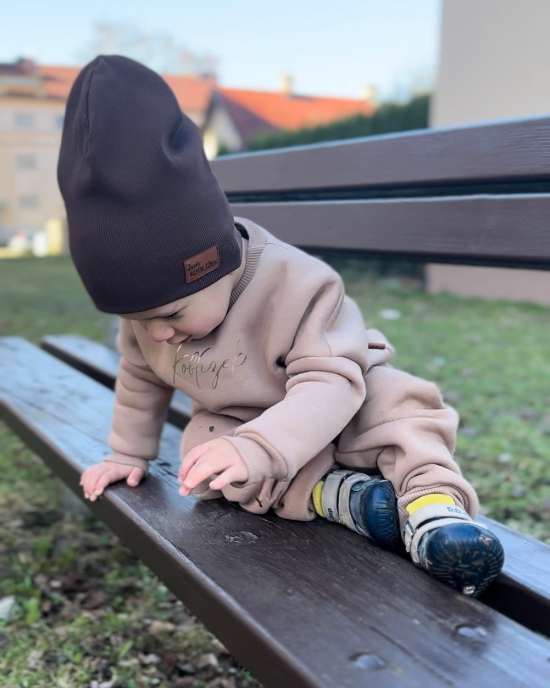 Čepička "Beanie" Čokoláda