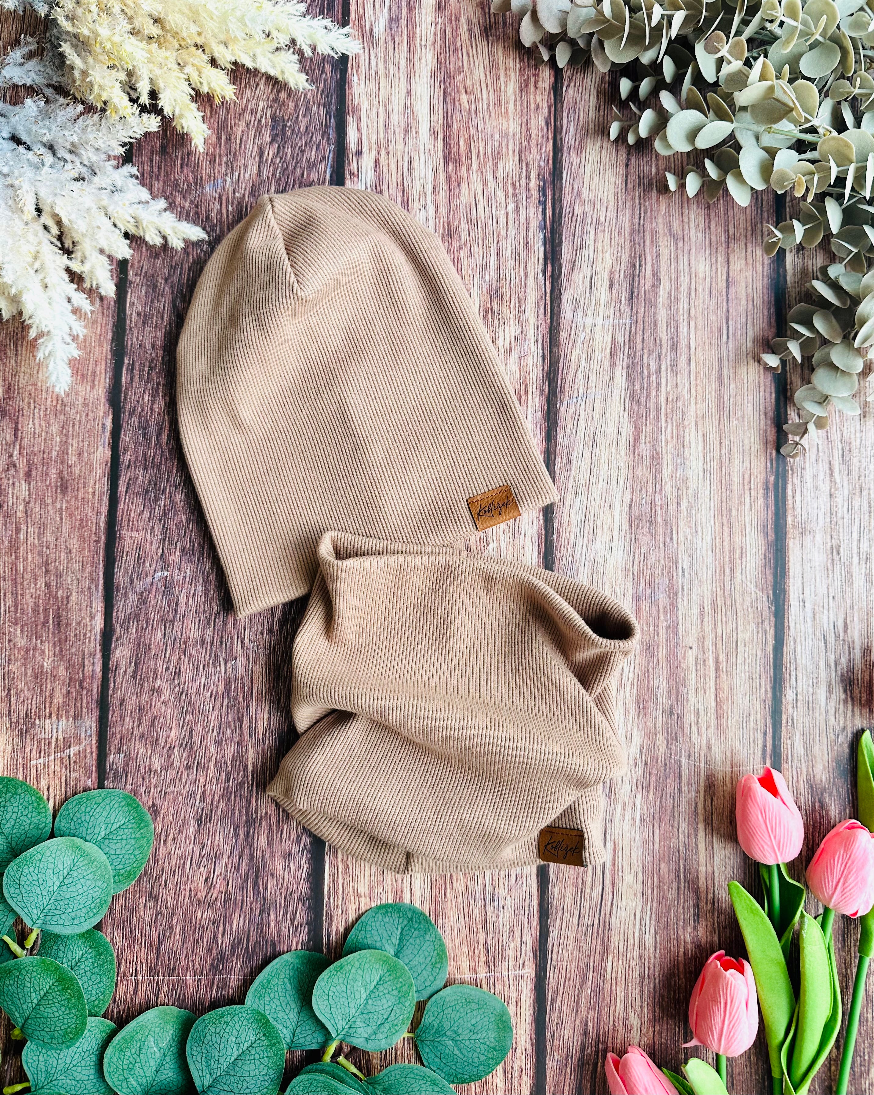 Čepička "Beanie" Latte