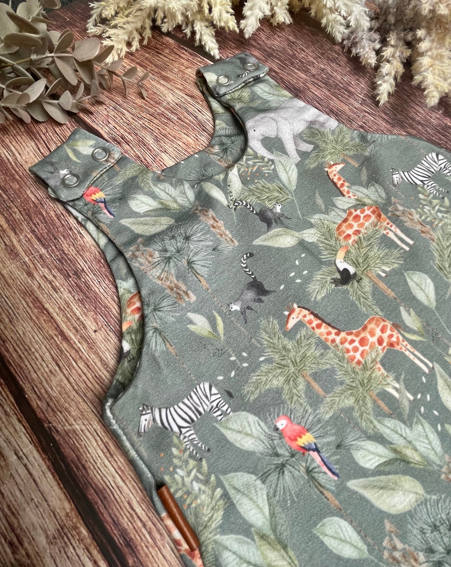 Zvýhodněný set Afrika (romper + čepice Beanie)