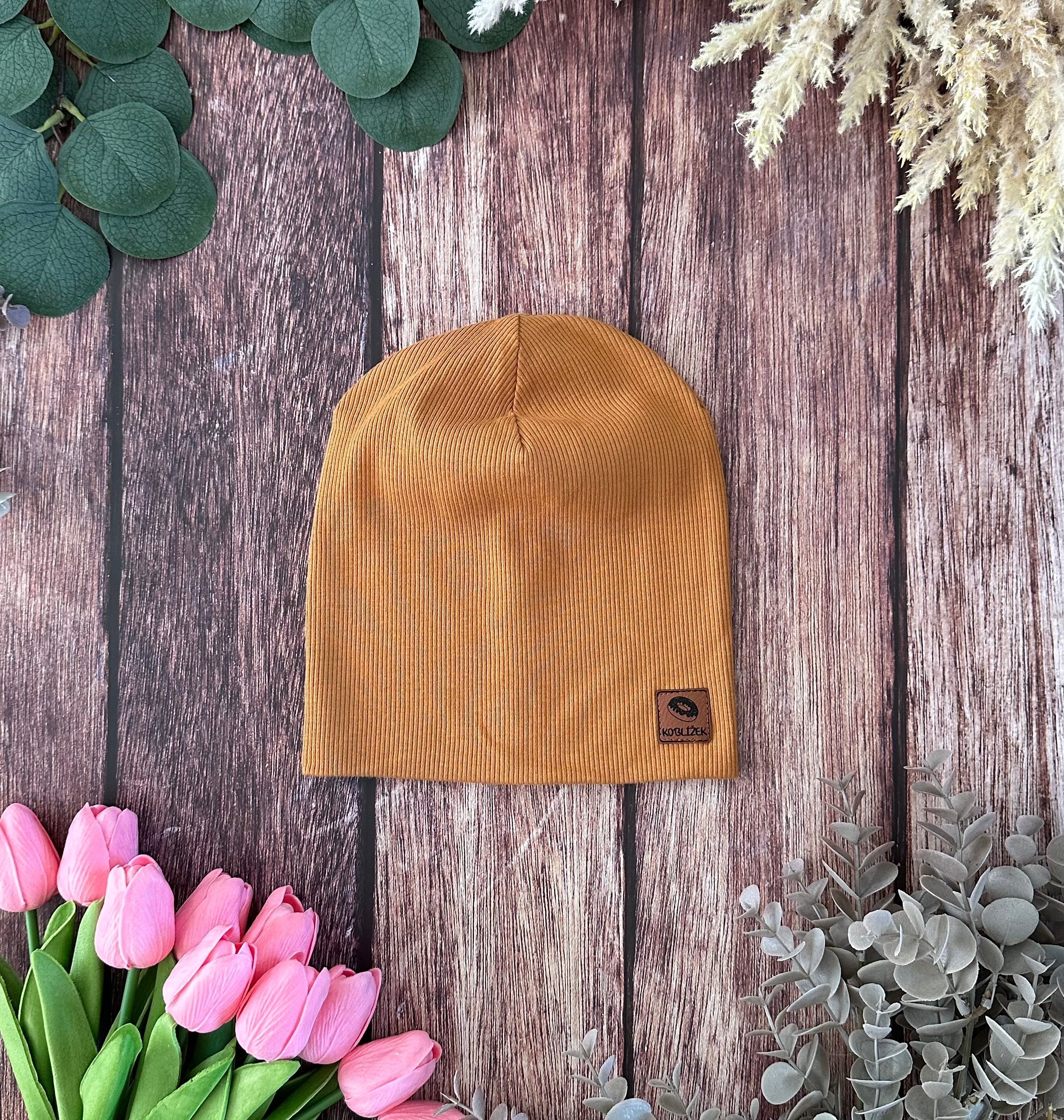 Čepice "Beanie" Slaný karamel Koblížek
