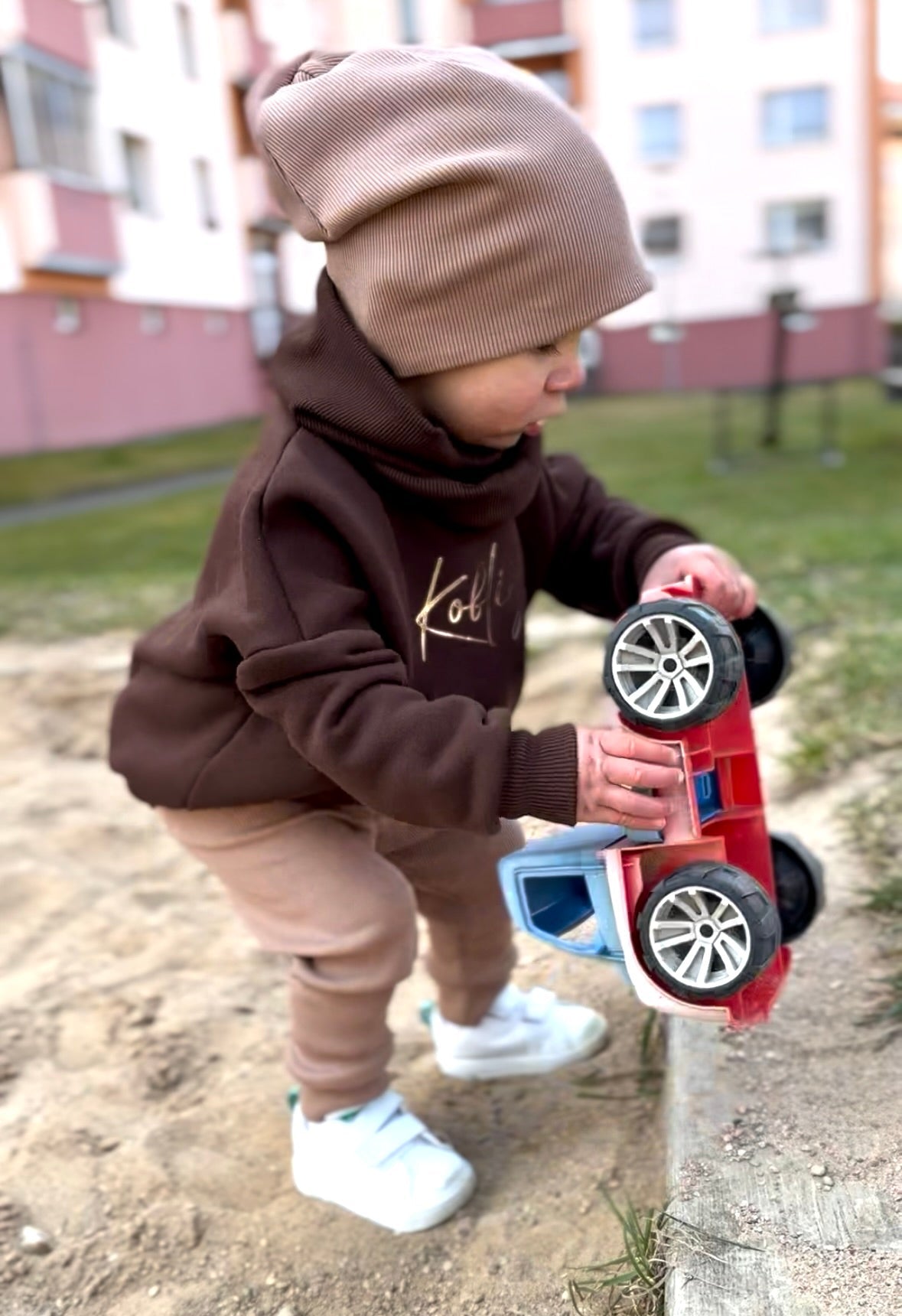 Čepička "Beanie" Latte