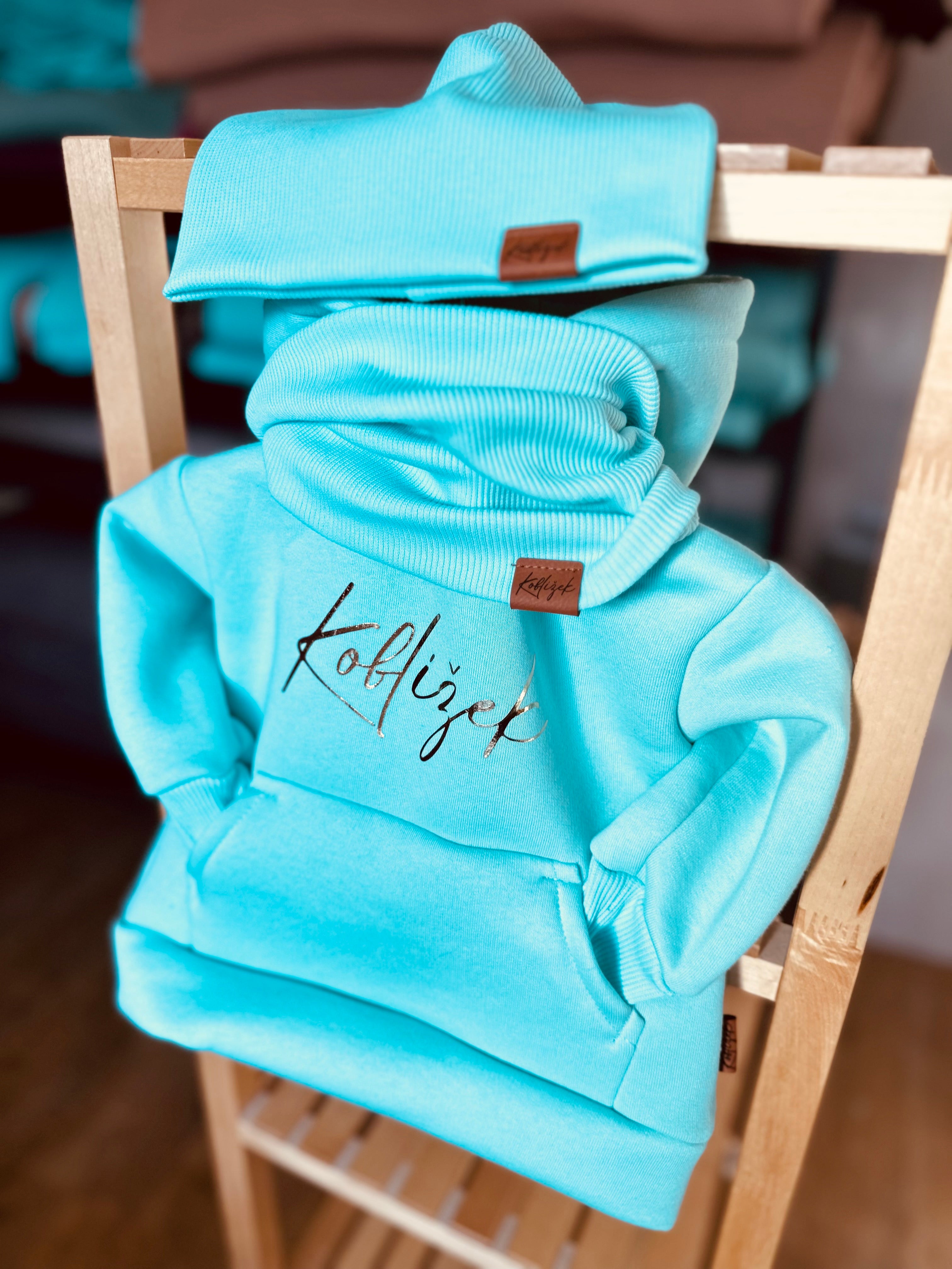 Zvýhodněný set čepička Beanie a nákrčník