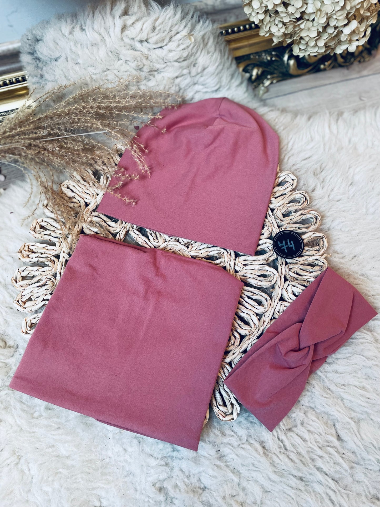 Růžový set SMOKE PINK čepice, nákrčník, čelenka