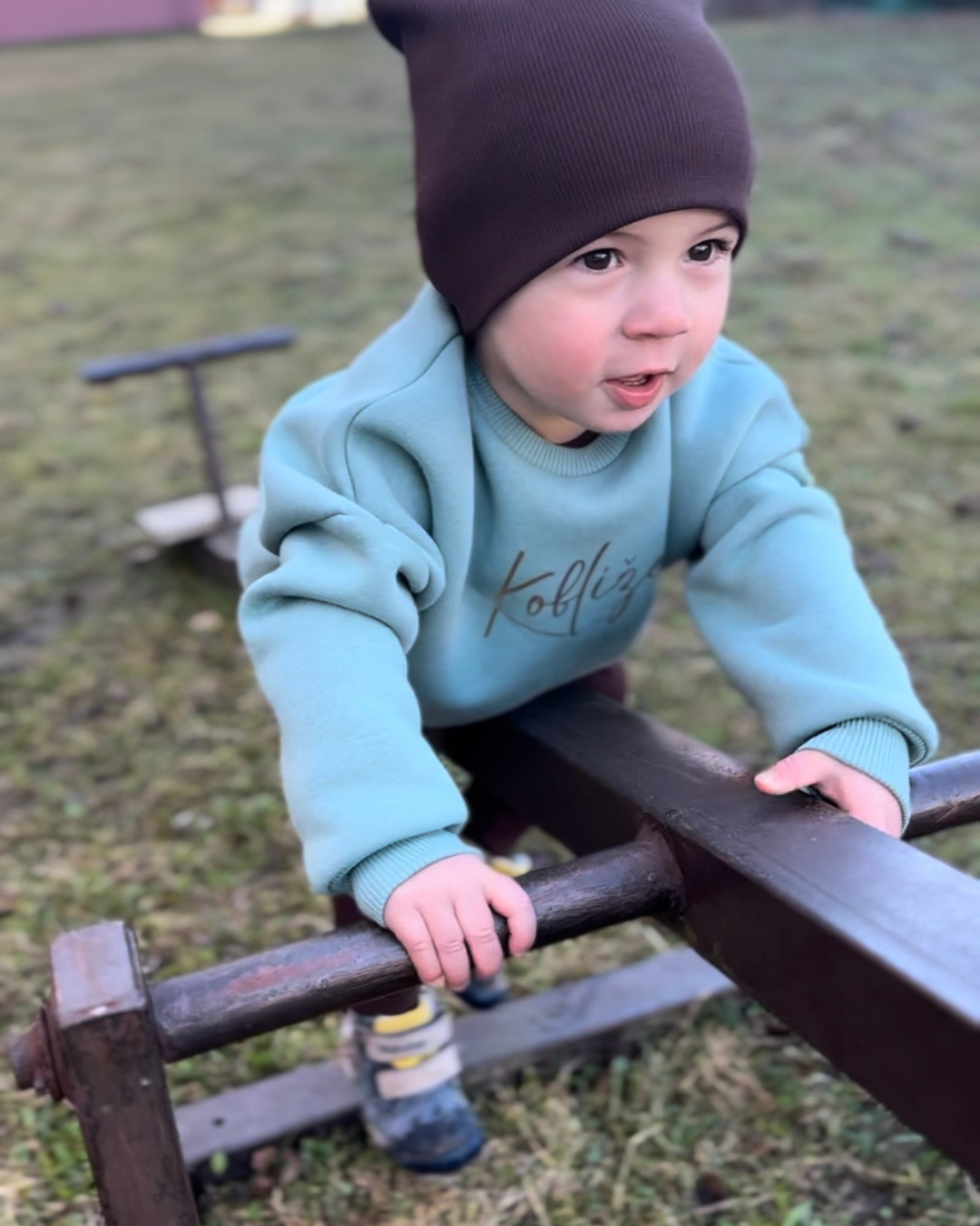 Čepička "Beanie" Čokoláda