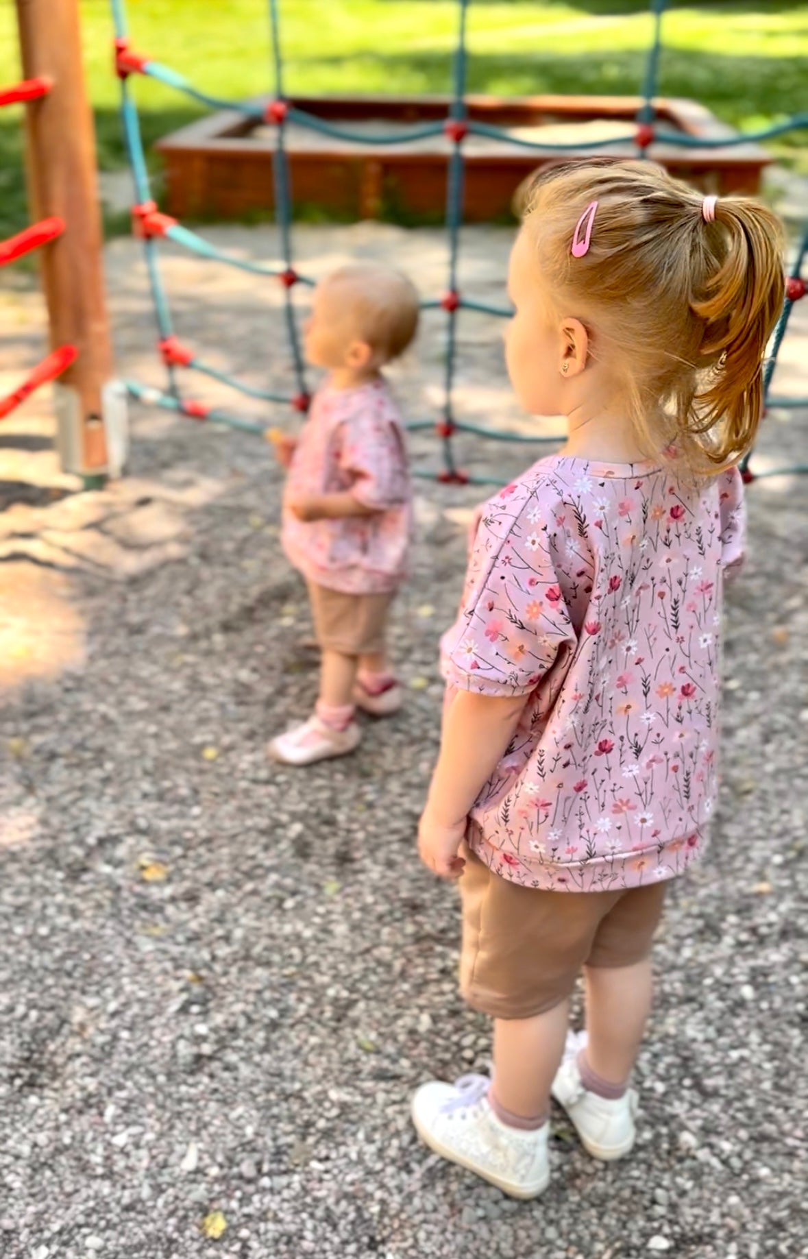 Crop-triko "SummerVibe" Růžová kvítka