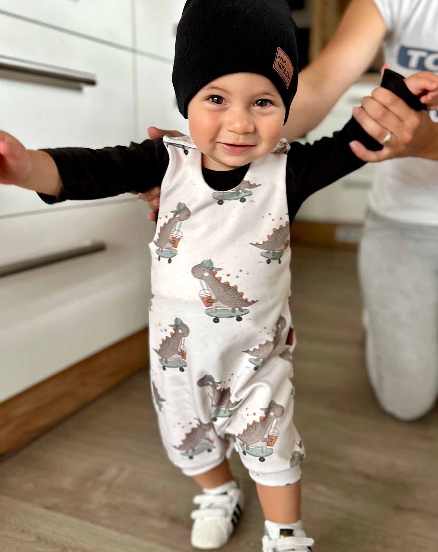 Čepička "Beanie" Dino černá