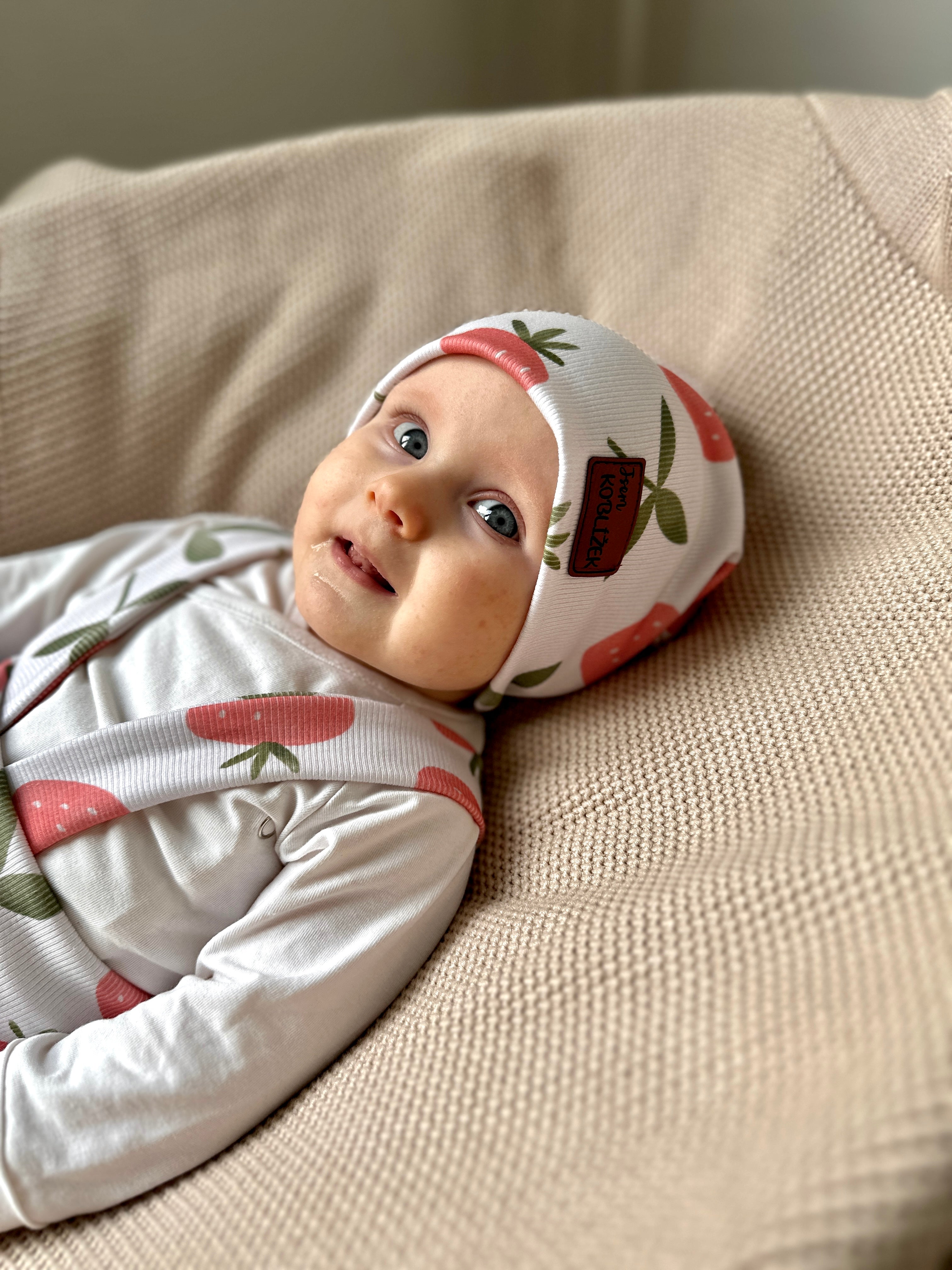 Čepička "Beanie" Jahody
