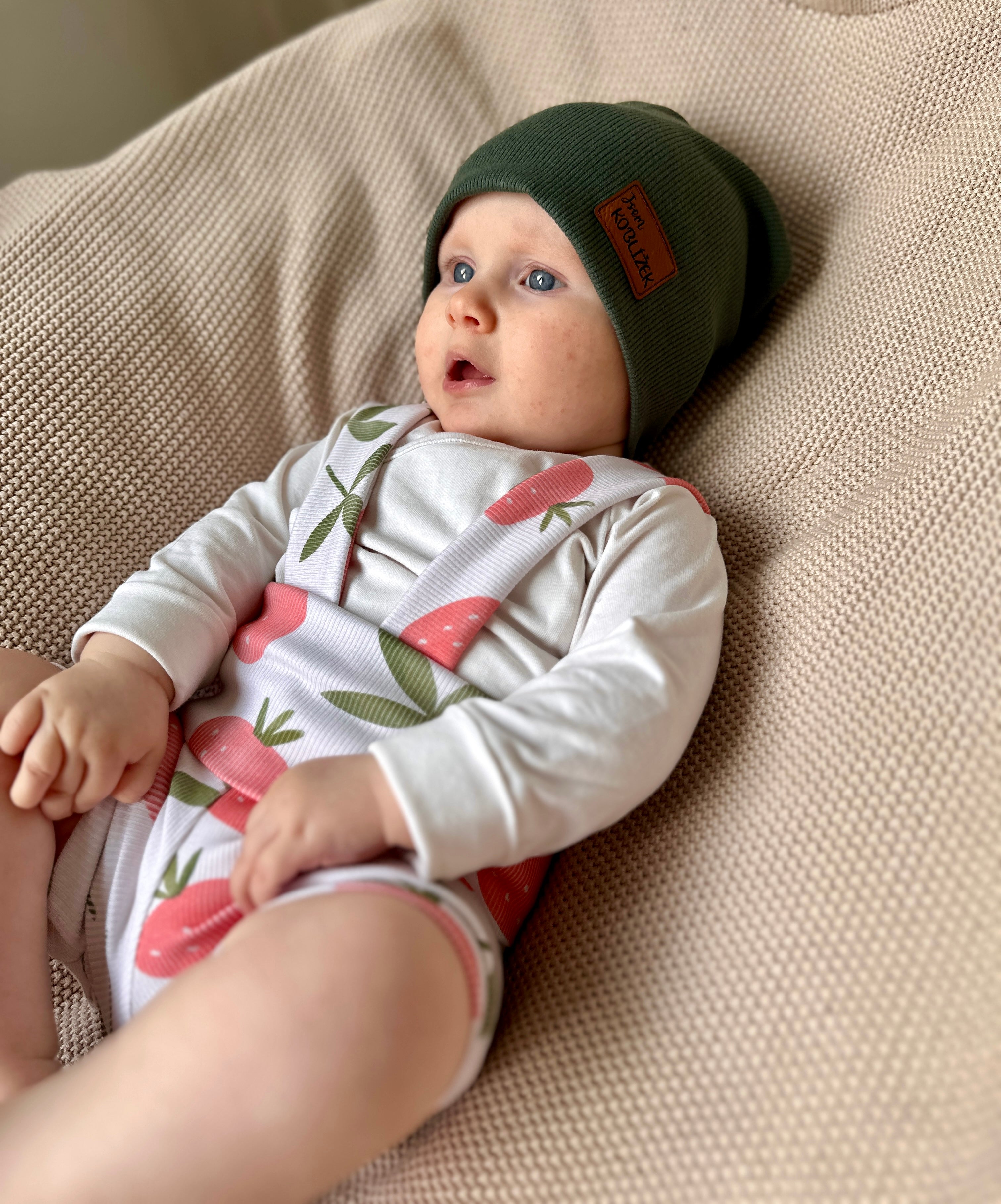 Čepička "Beanie" Jahody Khaki